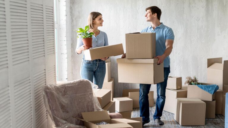 Hire Movers and Packers in Dubai